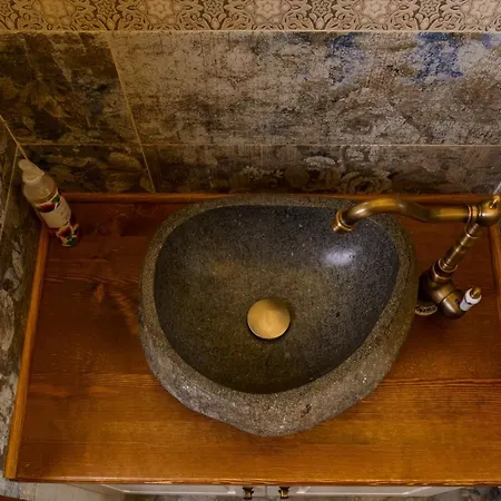 Mountain Aleksia- With Jacuzzi Villa Razlık