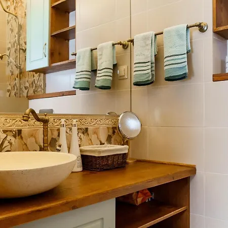 Villa Mountain Aleksia- With Jacuzzi Razlog